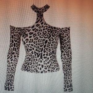 Junior off the shoulder leopard print chocker
